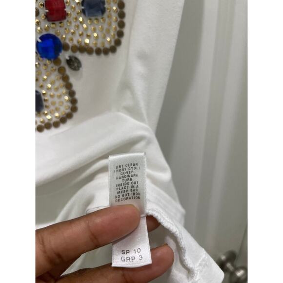 St. John Jeans Vintage White Tank With Studded Cross Detail Sz Small Petite - Picture 5 of 6